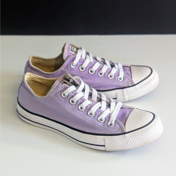 Converse Chuck Taylor All Star Low Top Lavender Purple Canvas Sneakers - Picture 1 of 3